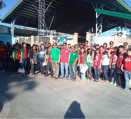 Covered Court Crowd 2